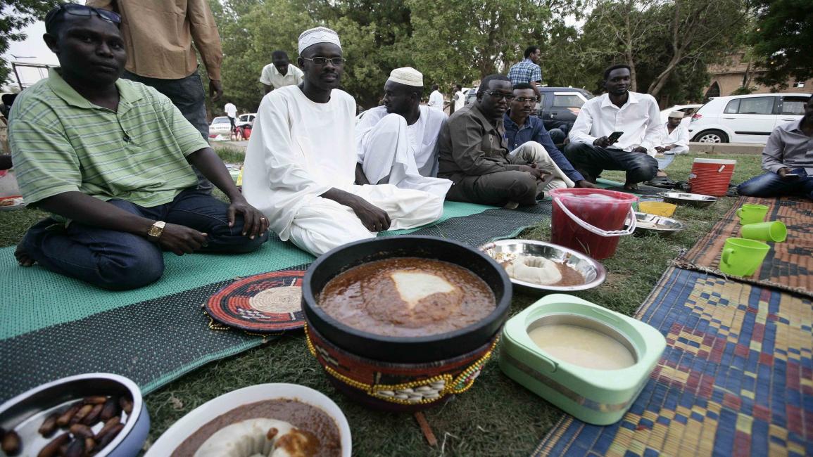 إفطار جماعي في السودان- فرانس برس