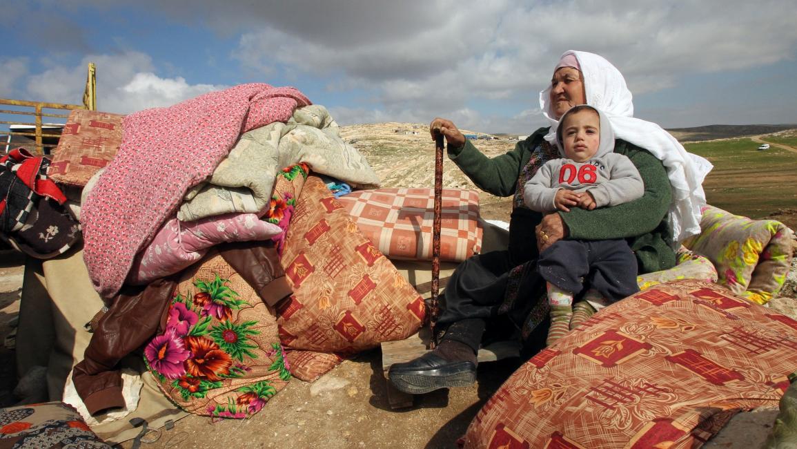 فلسطينيون هدم الاحتلال منزلهم في الخليل - مجتمع