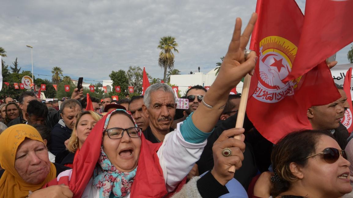 تونسيون وتظاهرة مطلبية - تونس - مجتمع
