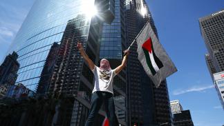 خلال تظاهرة مناصرة للفلسطينيين في لوس أنجليس، 15 إبريل 2024 (ماريو تاما/Getty)