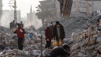 غش تنفيذ المباني يضاعف من الضحايا في زلزال تركيا (getty)