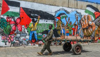 غرافيتي تضامني مع غزة في كينيا، مارس 2024 (جيرالد أندرسون/ الأناضول)
