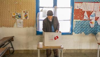 شهدت الانتخابات المحلية الأخيرة مشاركة ضعيفة (ياسين قايدي/الأناضول)