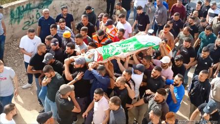 جنازة الأسير الفلسطيني المحرر فاروق الخطيب في بلدة أبو شخيدم، رام الله، الضفة الغربية المحتلة، 20 مايو 2024 (العربي الجديد)