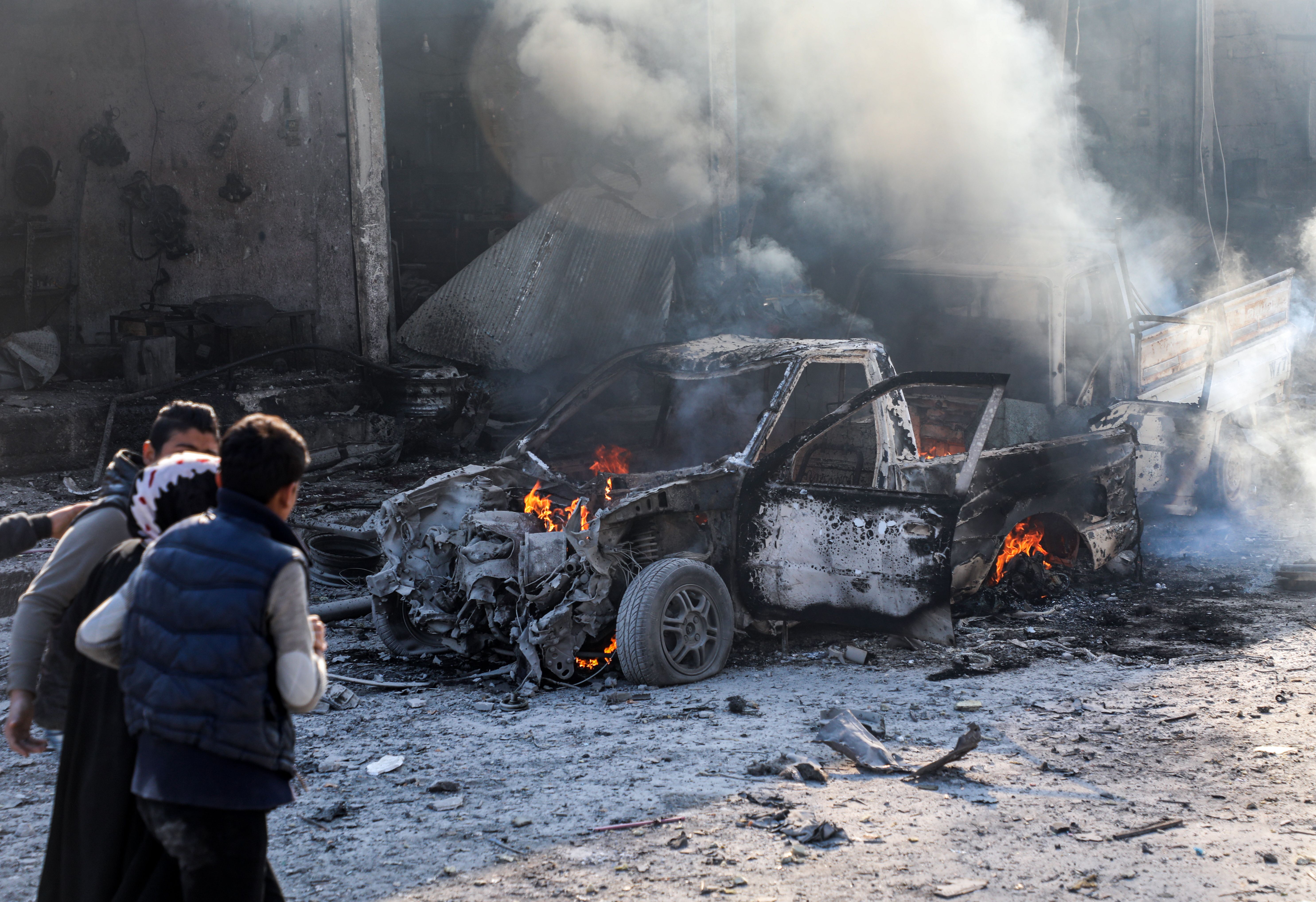 غارات روسية على اللاذقية وقتلى بانفجار سيارة مفخخة في الحسكة