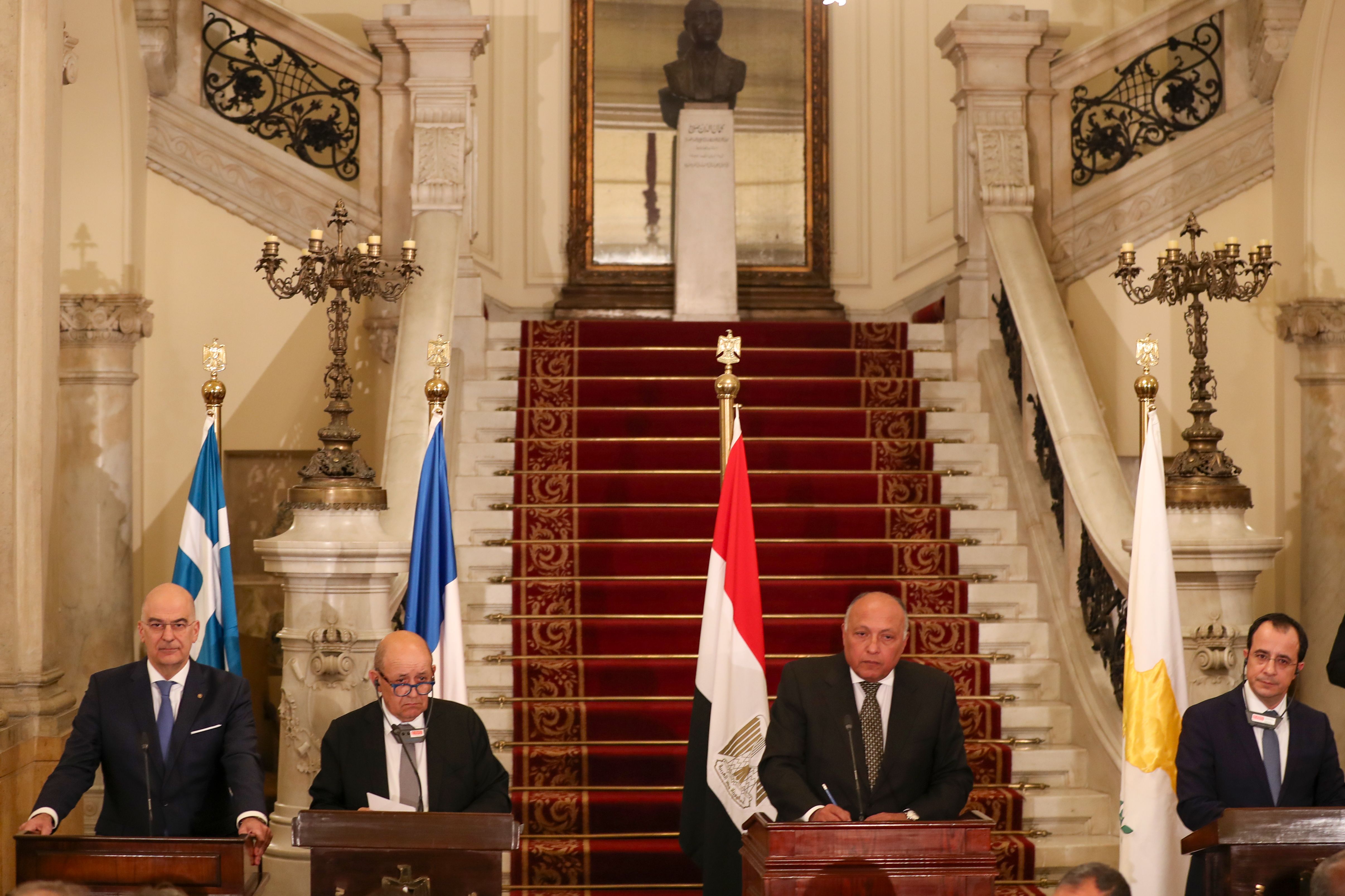 توقيع اتفاق ترسيم الحدود البحرية بين مصر واليونان تحد جديد لتركيا