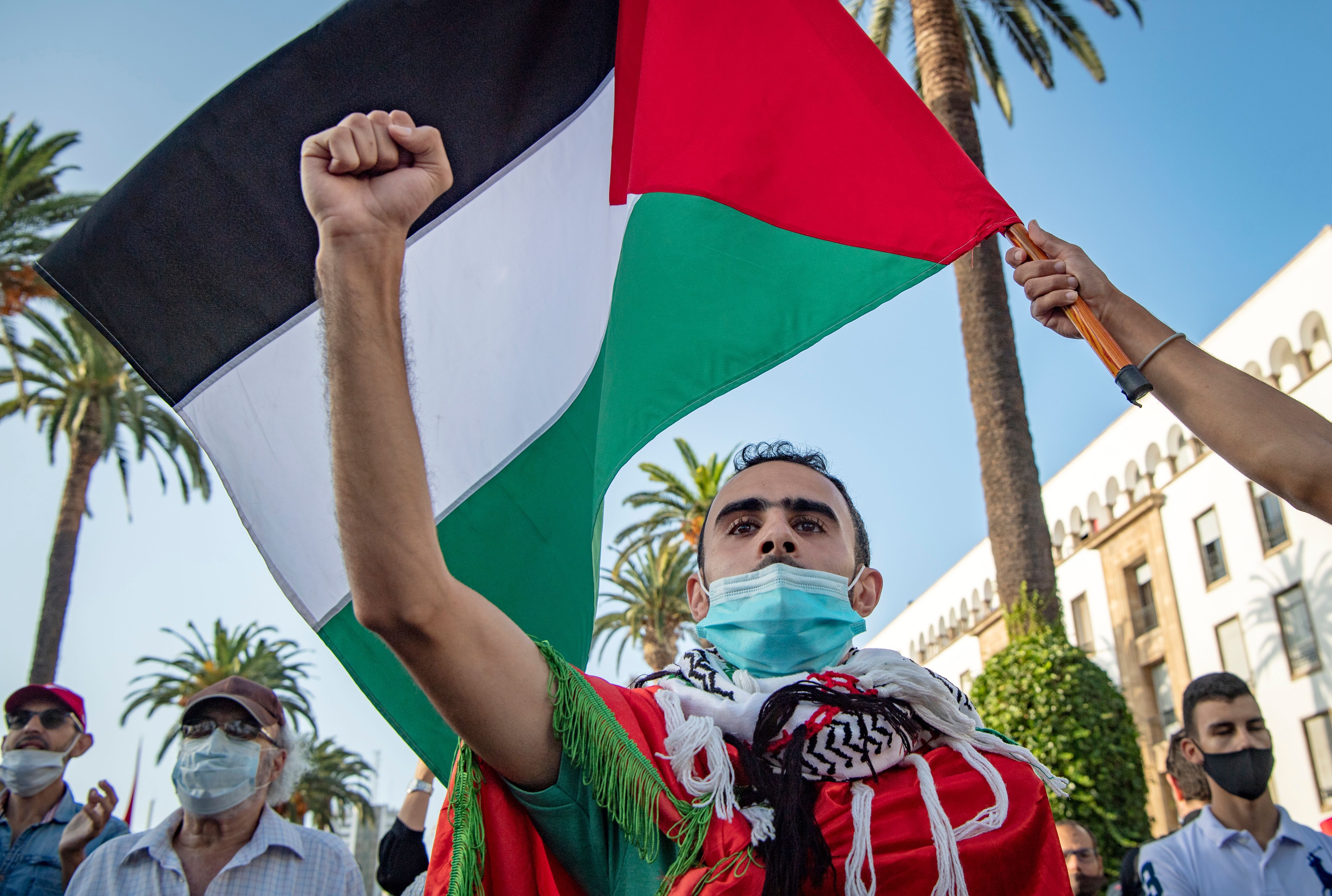 فلسطين رمزاً للنضال وأداةً للانتهازيّة