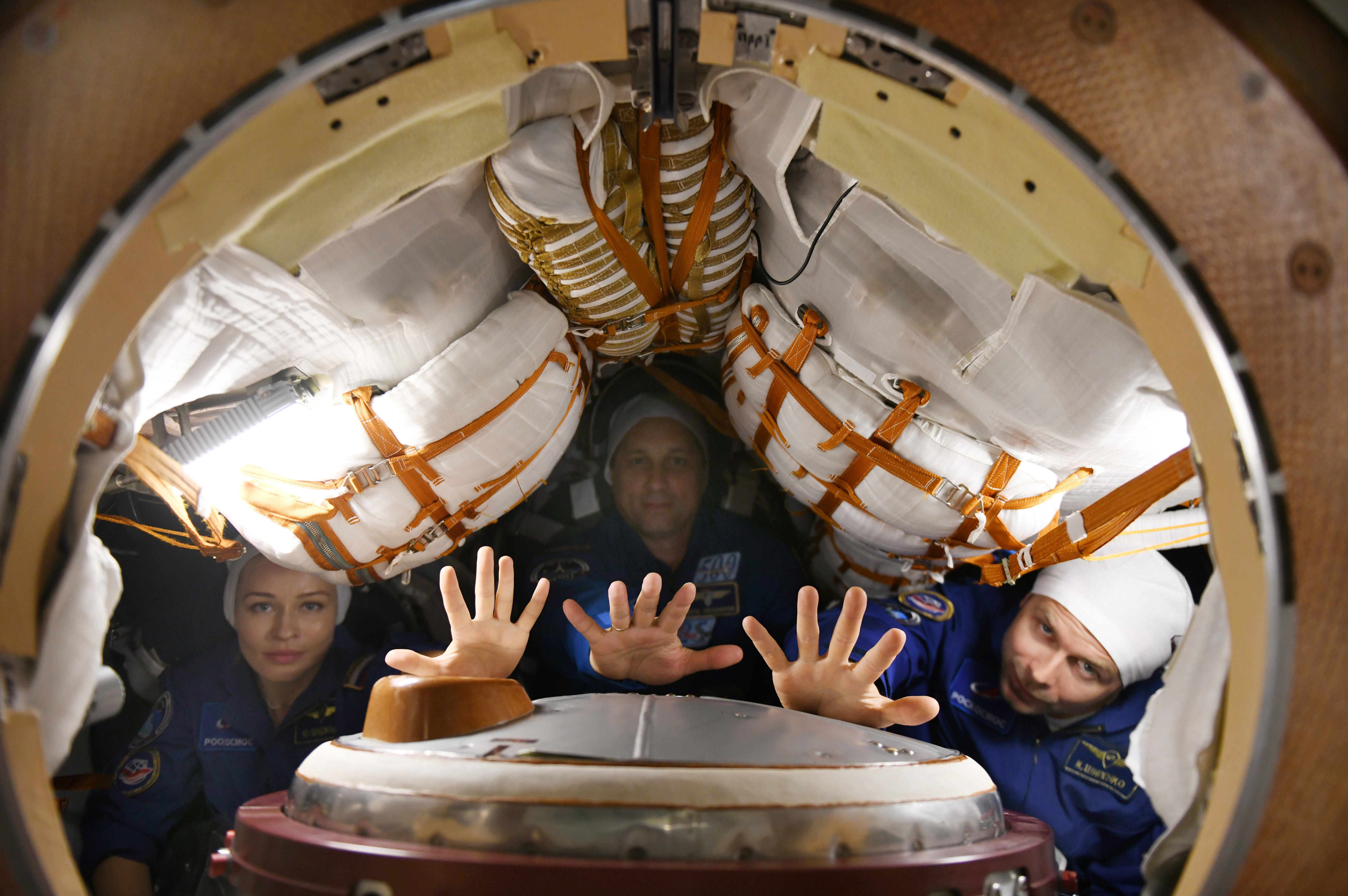 Космонавт самый длительный полет в космос