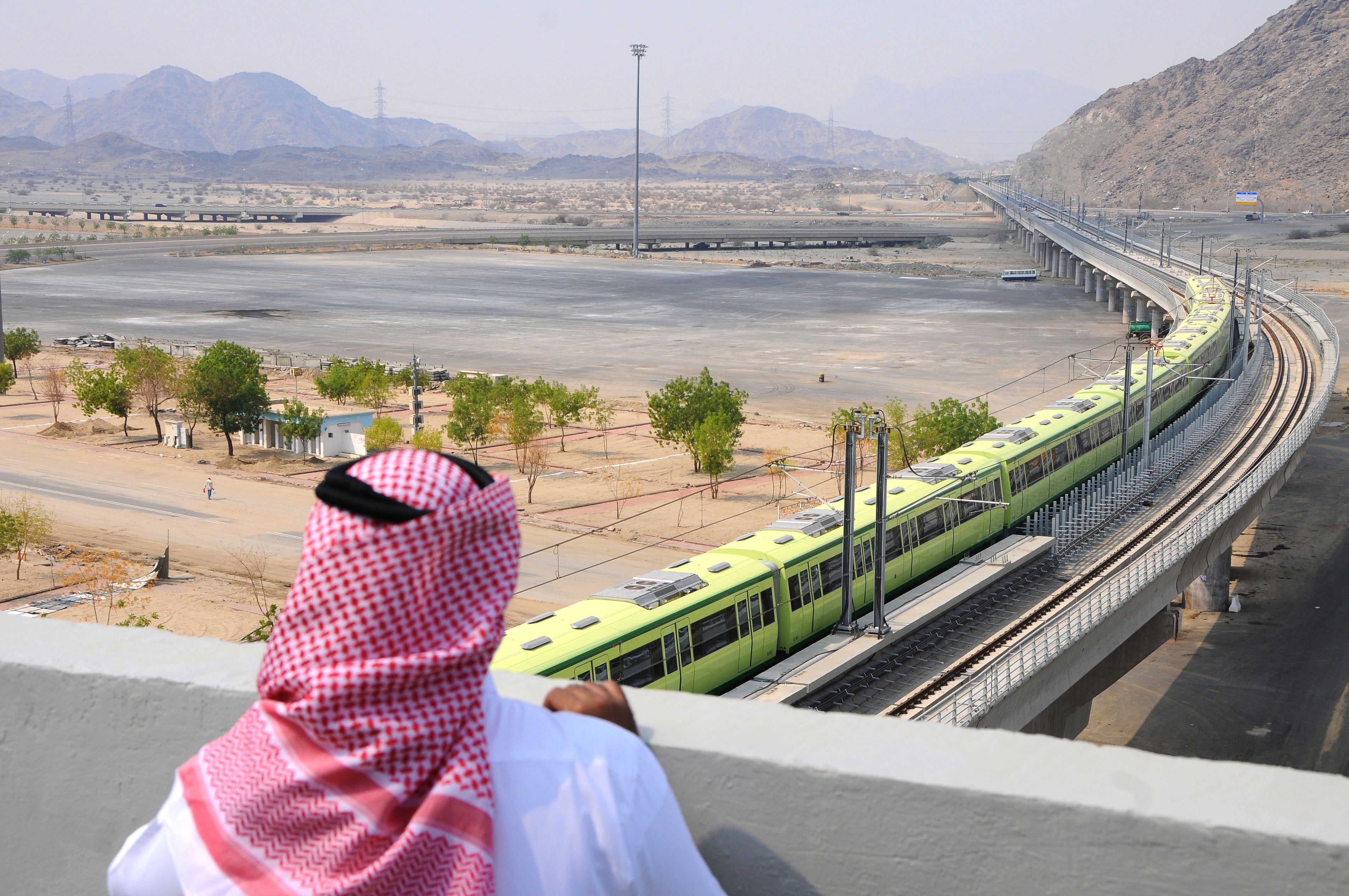 Транспорт саудовской аравии. ЖД Саудовской Аравии. Железные дороги Саудовской Аравии. Поезда Саудовской Аравии. Мекка ОАЭ.