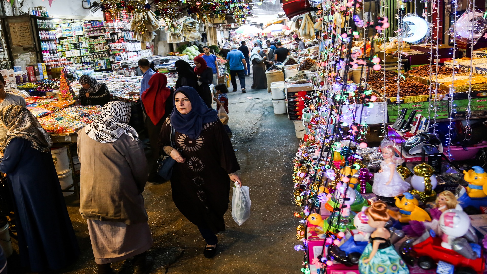 رمضان غزة الاستهلاك الموسمي لم يعد م نقذا للأسواق