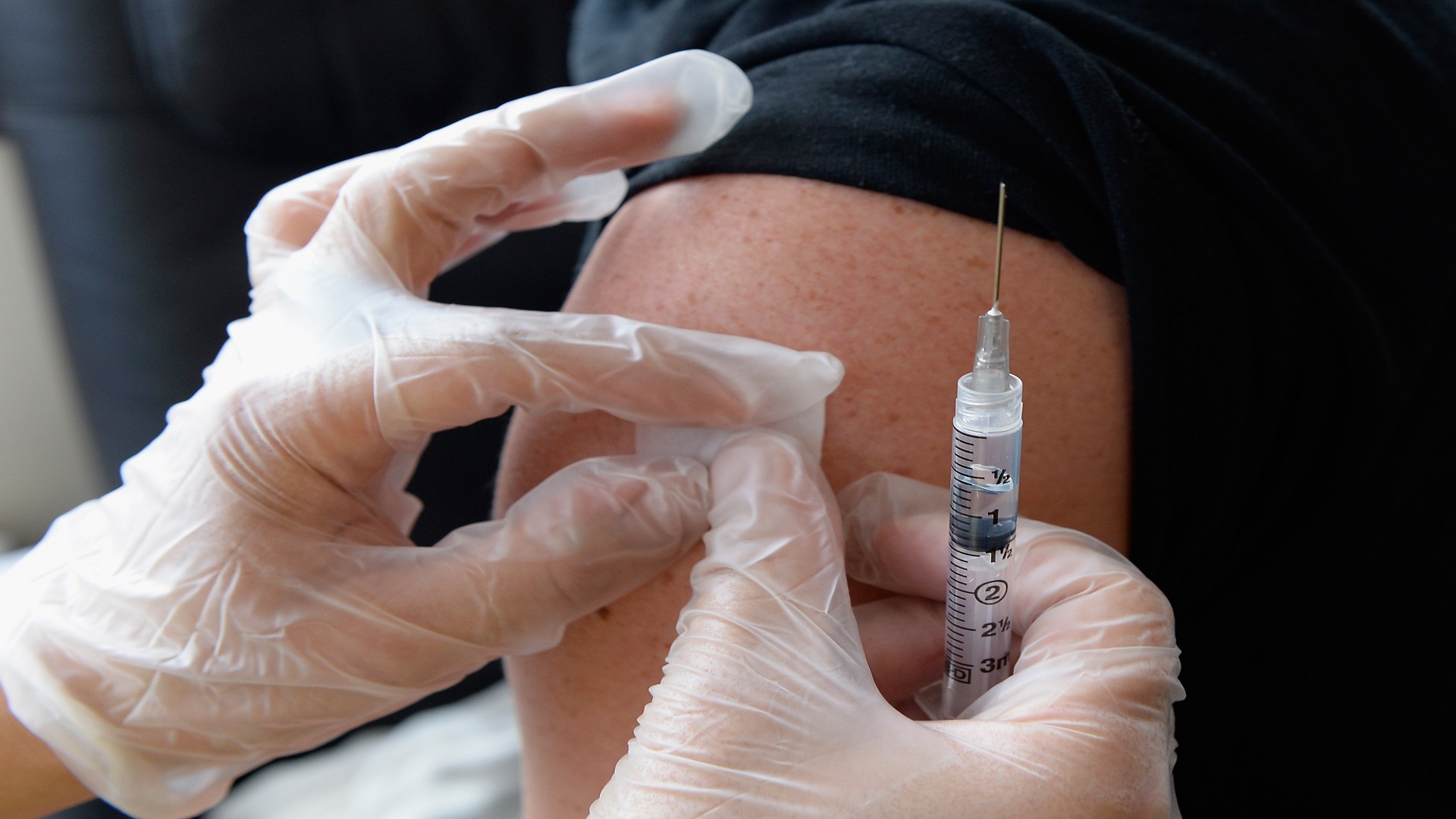 تطعيمة الحمى الشوكية