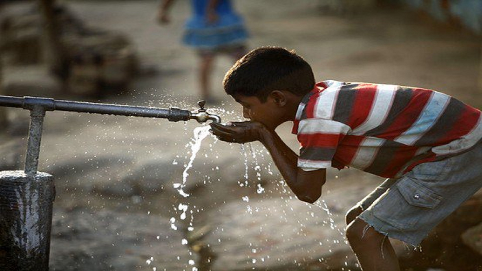 Нехватка питьевой воды. Дефицит пресной воды. Дефицит питьевой воды. Дефицит пресной питьевой воды. Водный кризис.