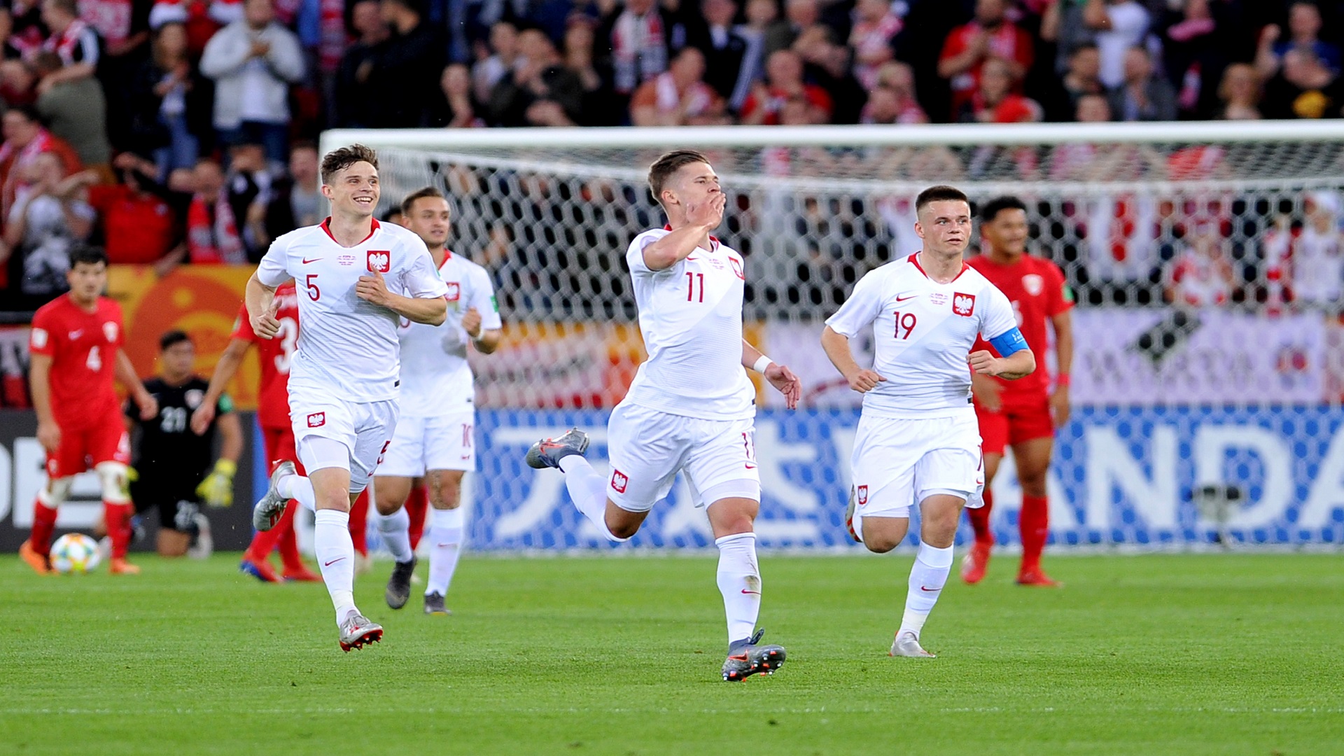 شاهد مدافع بولندا يسجل هدفا رائعا في كأس العالم للشباب