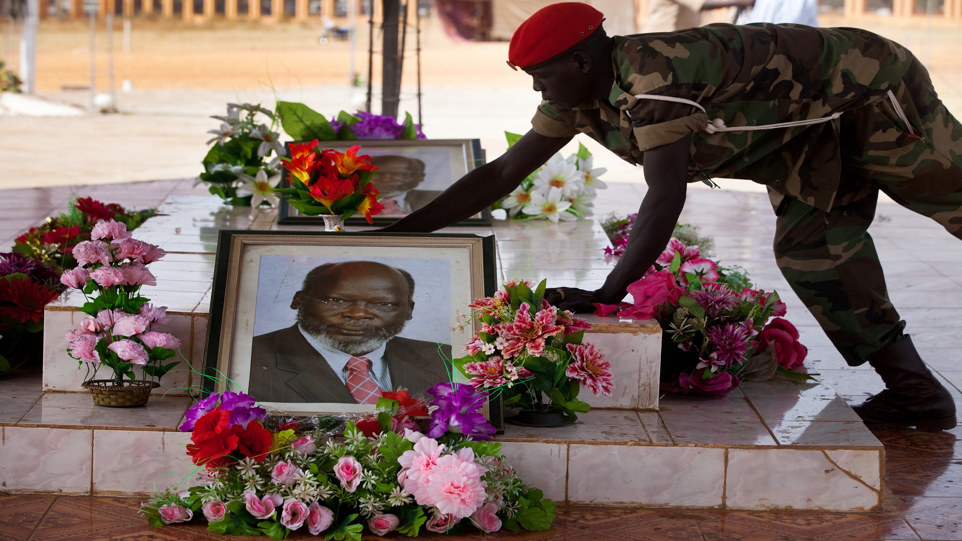 تسع سنوات على اغتيال جون قرنق رجل السودان الجديد