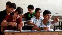 تلاميذ في مدرسة تابعة للإدارة الذاتية في القامشلي في سورية (دليل سليمان/ فرانس برس)
