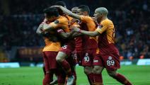 ISTANBUL, TURKEY - APRIL 20: Yuto Nagatomo (2nd L) of Galatasaray celebrates after scoring a goal with his team mates during Turkish Super Lig soccer match between Galatasaray and Istikbal Mobilya Kayserispor at the Turk Telekom Arena in Istanbul, Turkey on April 20, 2019. (Photo by Sebnem Coskun/Anadolu Agency/Getty Images)