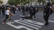 اشتباكات خلال مظاهرة ضد العنصرية وعنف الشرطة في باريس (Getty)