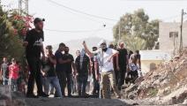 يواجه الفلسطينيون تحديات يومية في الضفة الغربية (نضال اشتيه/الأناضول)