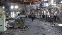 مصنع يمني تعرض للقصف (فرانس برس)