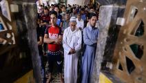 قبل كورونا، كان المسلمون العراقيون يتوجهون إلى المسجد صبيحة العيد (زيد العبيدي/ فرانس برس)
