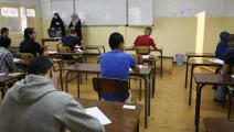 يجرون امتحانات البكالوريا في قاعة جنوب الجزائر  (العربي الجديد)