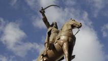 تمثال الأمير عبد القادر وسط العاصمة