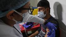 قلة هم العراقيين الذين يقبلون على اللقاحات (صافين حامد/ فرانس برس)