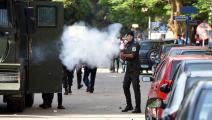 الشرطة تطلق الغاز المسيل للدموع على متظاهرين عام 2016 (محمد الشاهد/ فرانس برس)