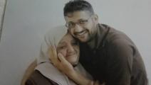 محمد العارضة مع والدته في سجن جلبوع (فيسبوك)