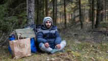 علي عبد الوارث مهاجر لبناني حاول عبور حدود بيلاروسيا والاتحاد الأوروبي (فويتك رادفانسكي/ فرانس برس)