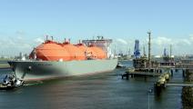 ناقلة غاز مسال بميناء روتردام الهولندي، أكبر موانئ الغاز المسال بأوروبا (getty)