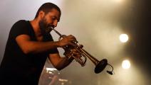 إبراهيم معلوف خلال "مهرجان نيس لموسيقى الجاز"، جنوب فرنسا، 2019 (Getty)