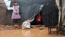 مخيمات الشمال السوري تغرق بمياه الأمطار (الدفاع المدني)