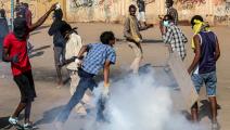 تستمر التظاهرات في الخرطوم (محمود حجاج/ الأناضول)