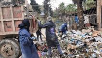 تتأخر البلديات في إزالة النفايات من شوارع القامشلي (فيسبوك)