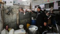 طهي الطعام للفقراء في غزة (عبد الحكيم أبو رياش)