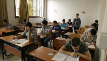 يعاني المدرسون السوريون للوصول إلى مراكز الإمتحانات (لؤي بشارة/فرانس برس)