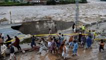 فيضانات وانهيار طرقات في باكستان (عبد المجيد/ فرانس برس)