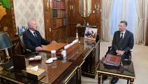 الرئيس التونسي قيس سعيّد في لقاء مع وزير الداخلية توفيق شرف الدين (فيسبوك)