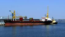 سفينة محملة بالحبوب تغادر ميناء أوديسا الأوكراني (getty)