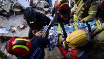 عملية إنقاذ ناجية من زلزال فبراير 2023 في تركيا (ياسين أكغول/ فرانس برس)