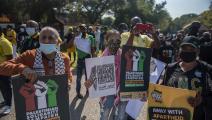 مظاهرة تضامنية مع الشعب الفلسطيني في جنوب أفريقيا (أليت بريتوريوس/Getty)