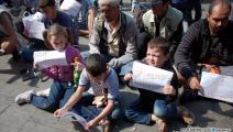 لاجئون يطلبون المساعدة (العربي الجديد)