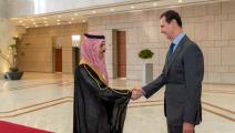 الأسد خلال استقباله بن فرحان في دمشق أمس (رويترز)