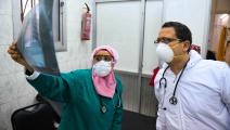 أطباء في مصر (أحمد حسن/ فرانس برس)