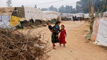 لاجئون سوريون في مخيم في لبنان (إبراهيم شلهوب/ فرانس برس)