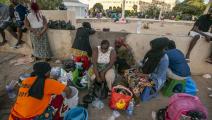 مهاجرون في صفاقس في تونس (ياسين قايدي/ الأناضول)