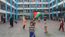 نزح آلاف الفلسطينيين إلى المدارس (محمد الحجار)