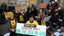 احتجاجات يهود في بريطانيا ضد الحرب الإسرائيلية على غزة (getty)