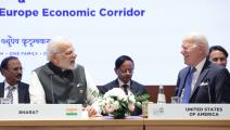 الرئيسان الأميركي والهندي في غاية البهجة بعد اتفاقية الممر التجاري في قمة العشرين (getty) 